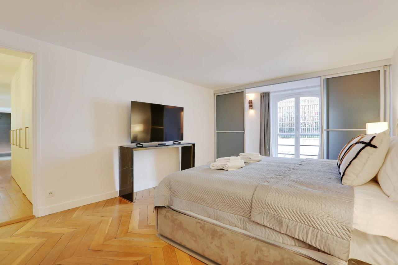 Elegant Apartment - 2Bd-6P - Avenue Montaigne Paříž Exteriér fotografie